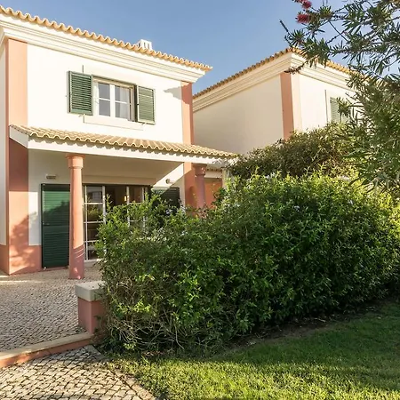 Carolina Villa Cascais